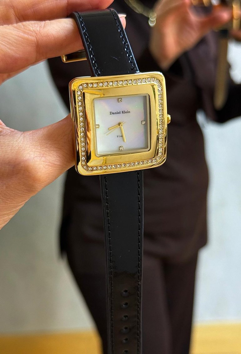 DANİEL KLEİN GOLD KARE RUGAN KORDONLU