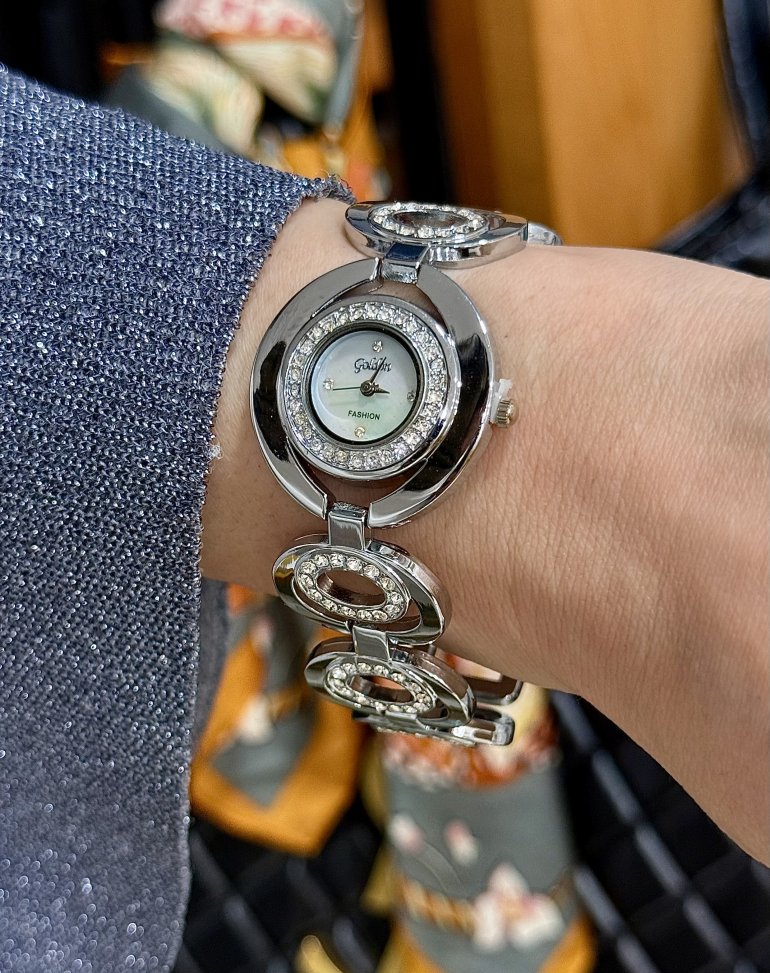 GOLDON OVAL KRİSTAL TAŞLI SAAT