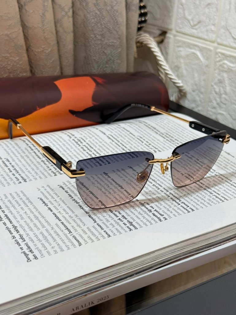 GRİ PEMBE ÇERÇEVESİZ