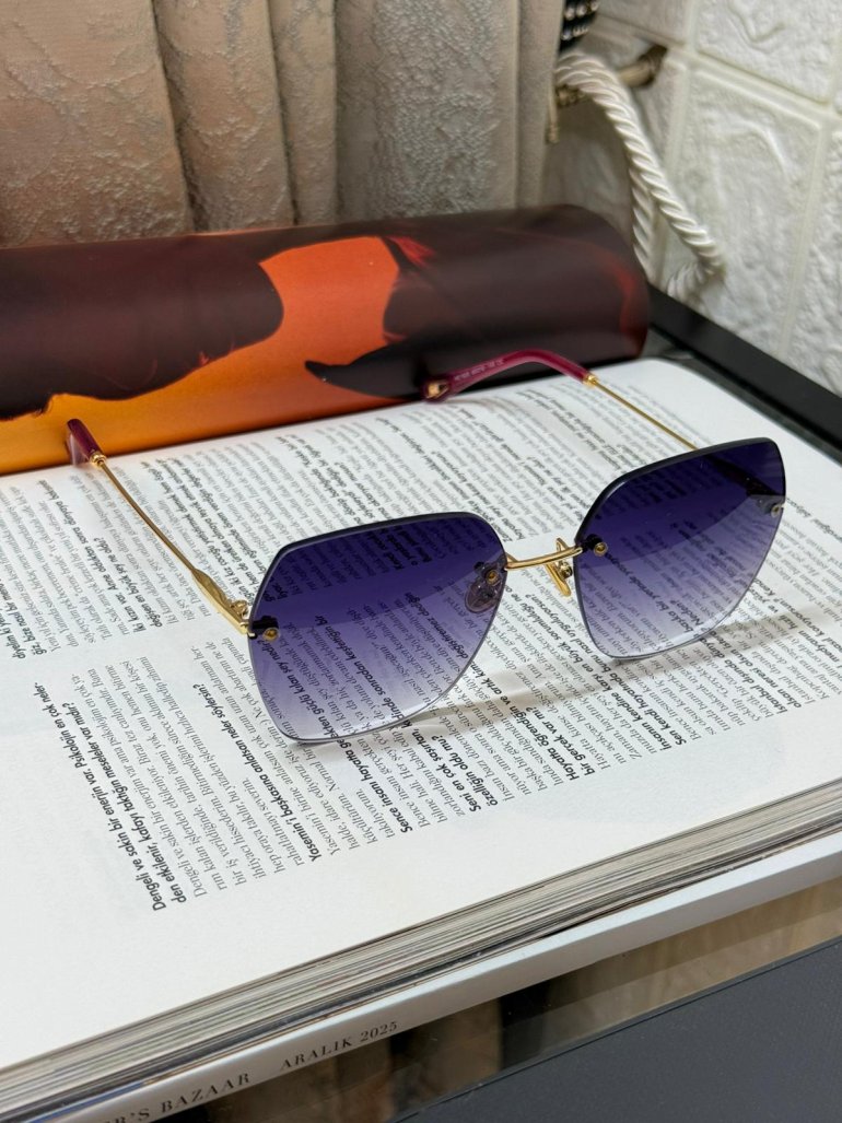 SİYAH ÇERÇEVESİZ