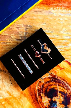 ROSE LEOLU KALP CHARM